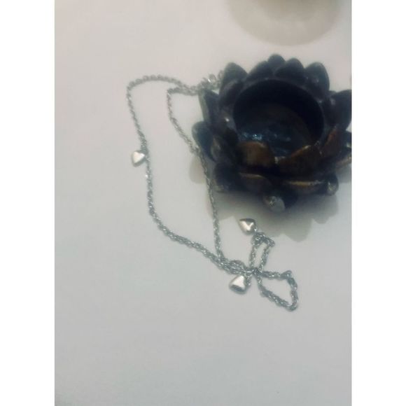 Pretty MINIMALIST BOHO SILVER HEART CHOKER - Picture 4 of 6